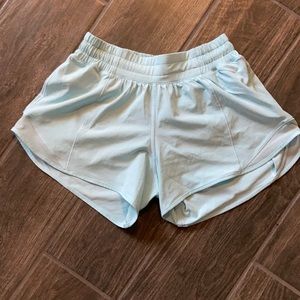 Size 4 hotty hot shorts, 4 in